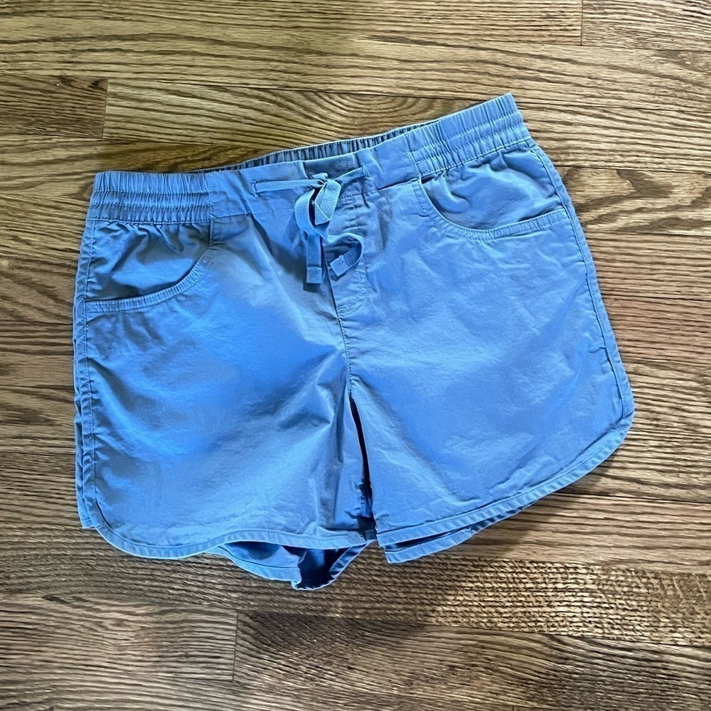 Eddie Bauer chino shorts